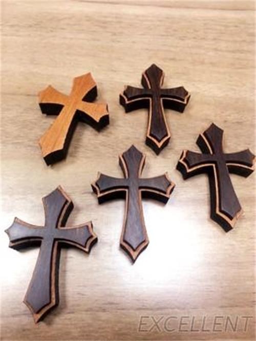 十字架 /木製十字架/雷射雕刻/飾品配件/木質項鍊